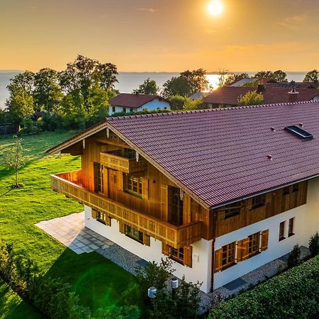 Graf Chiemo Suites - Direkt Am Chiemsee Mit Separatem Seezugang Кімінг Екстер'єр фото