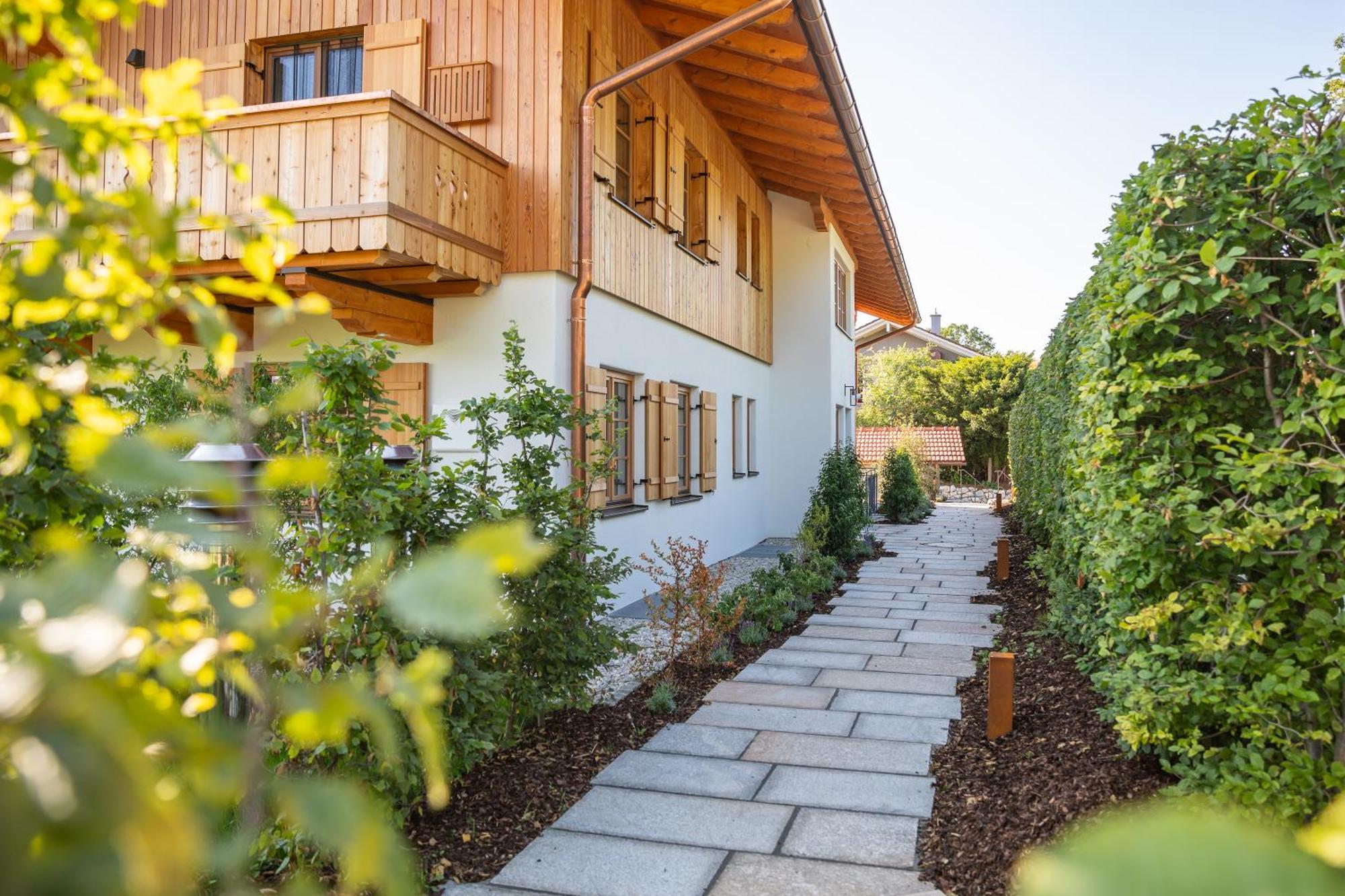 Graf Chiemo Suites - Direkt Am Chiemsee Mit Separatem Seezugang Кімінг Екстер'єр фото