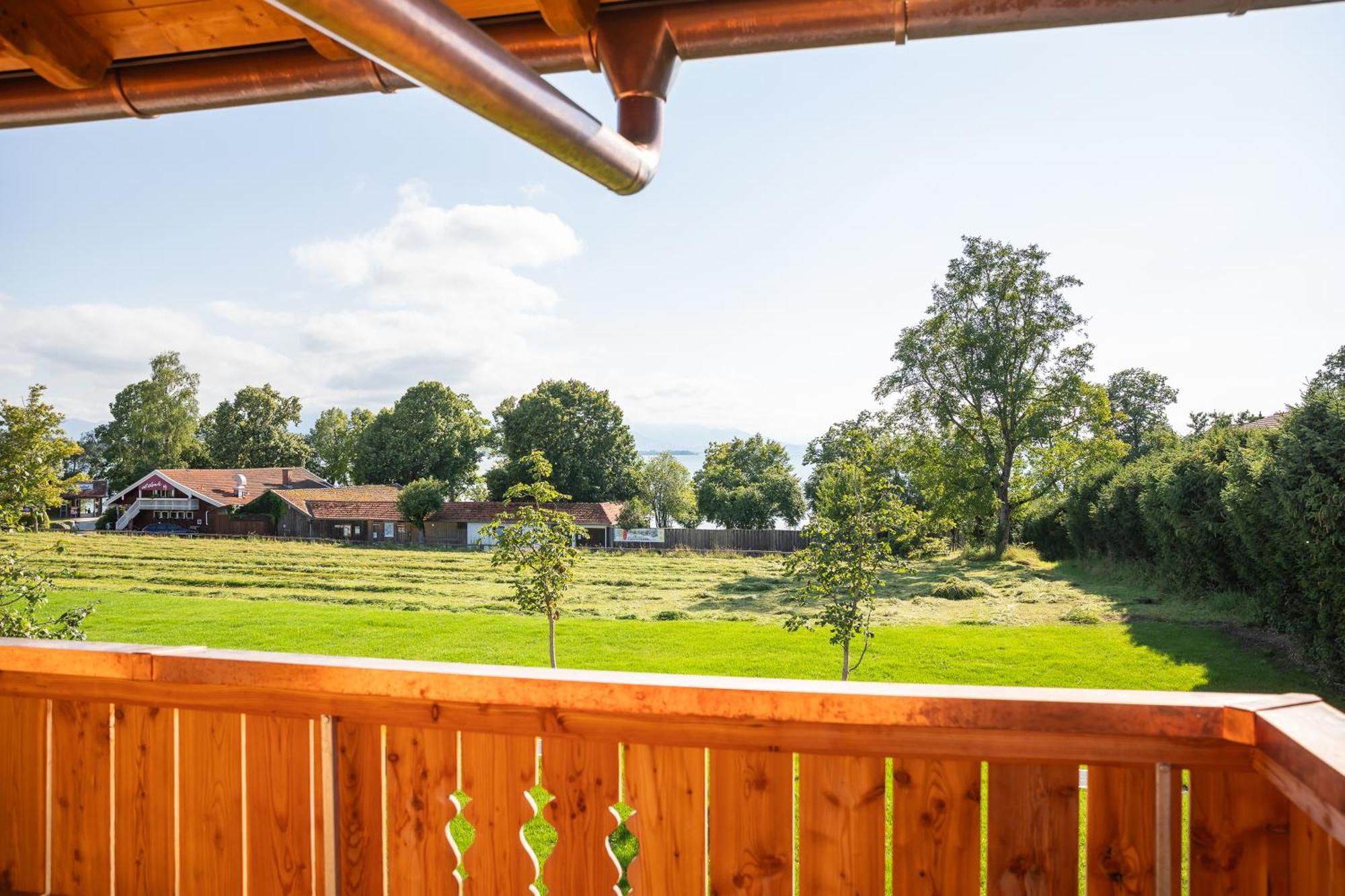 Graf Chiemo Suites - Direkt Am Chiemsee Mit Separatem Seezugang Кімінг Екстер'єр фото