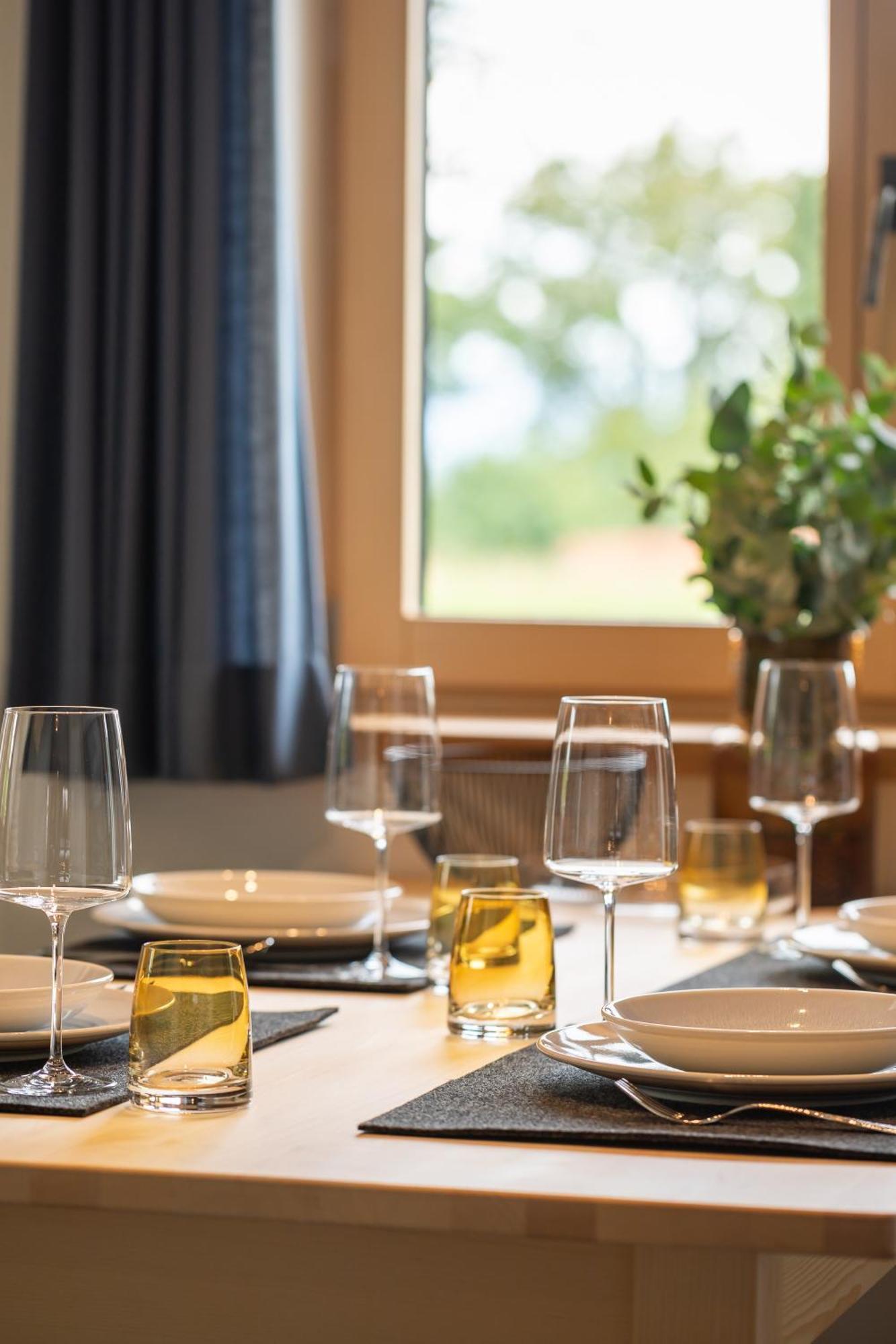 Graf Chiemo Suites - Direkt Am Chiemsee Mit Separatem Seezugang Кімінг Екстер'єр фото