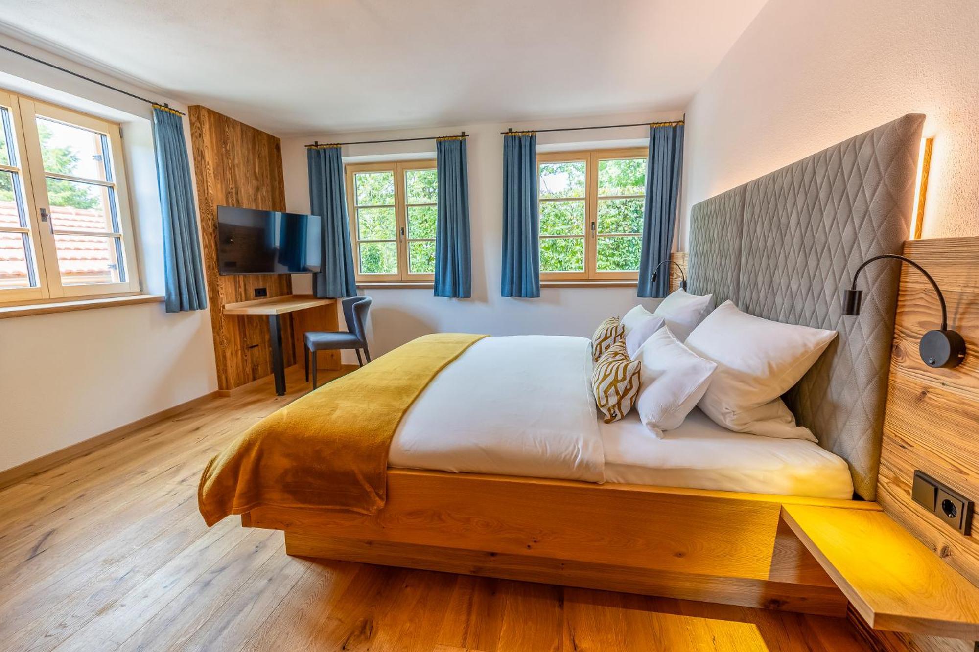 Graf Chiemo Suites - Direkt Am Chiemsee Mit Separatem Seezugang Кімінг Екстер'єр фото