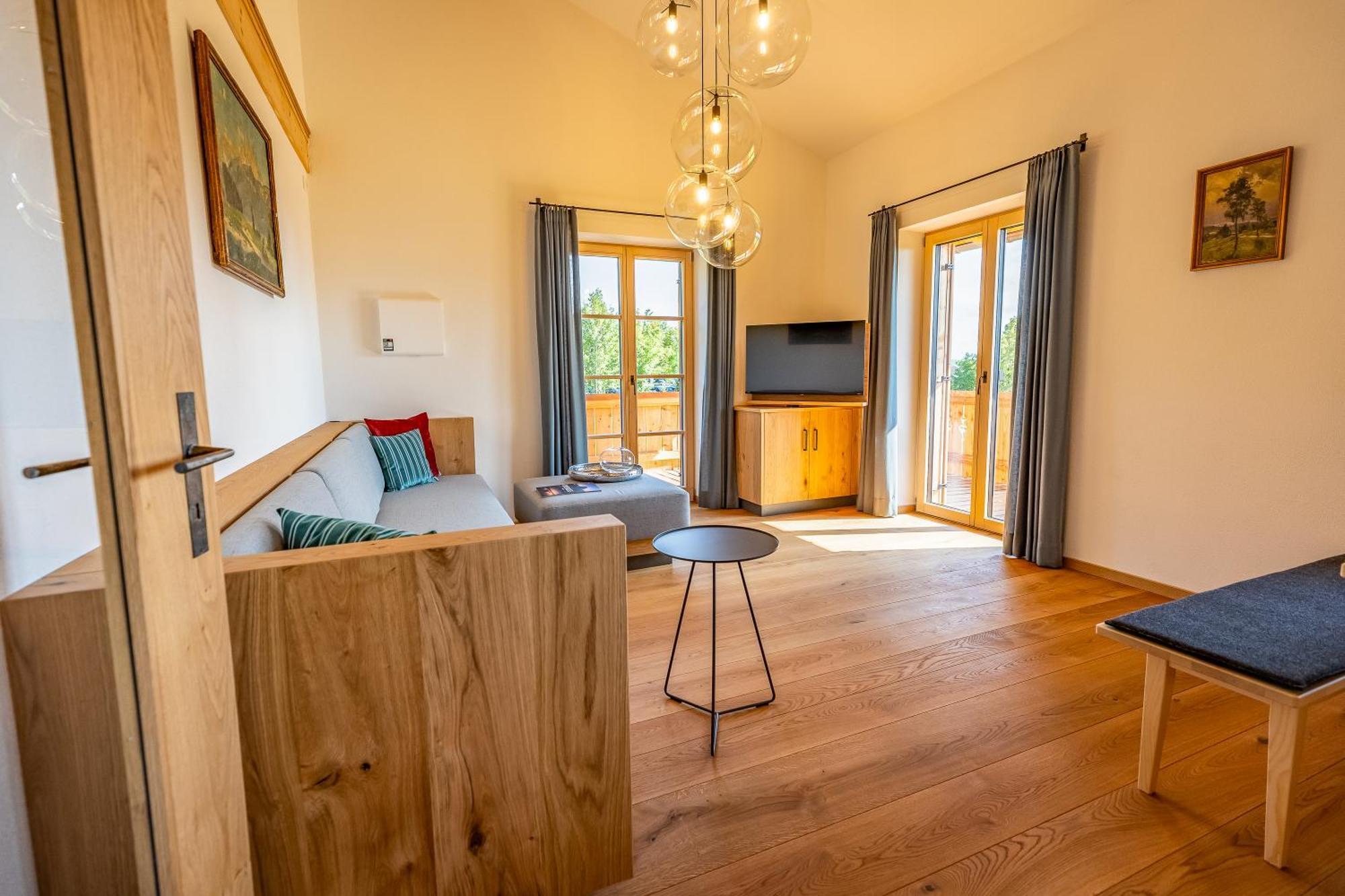 Graf Chiemo Suites - Direkt Am Chiemsee Mit Separatem Seezugang Кімінг Екстер'єр фото